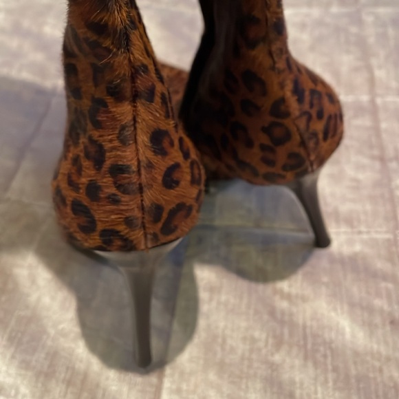 Studio Pollini Leopard Calf Hair Pointed High Heel Zip Up Boots Size 37 1/2 - Picture 13 of 16